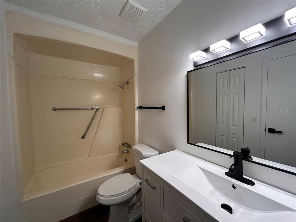 En Renta: $1,250 (2 camas, 2 baños, 1003 Pies cuadrados)