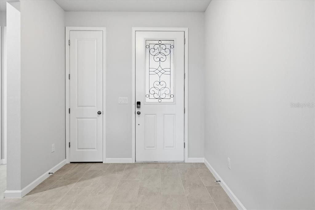 出租: $2,500 (3 贝兹, 2 浴室, 2098 平方英尺)