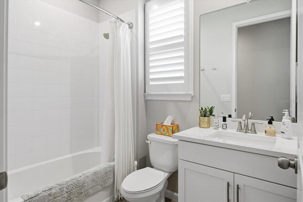 出租: $2,500 (3 贝兹, 2 浴室, 2098 平方英尺)