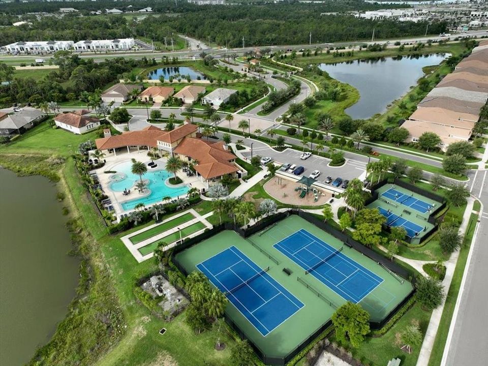 出租: $2,500 (3 贝兹, 2 浴室, 2098 平方英尺)