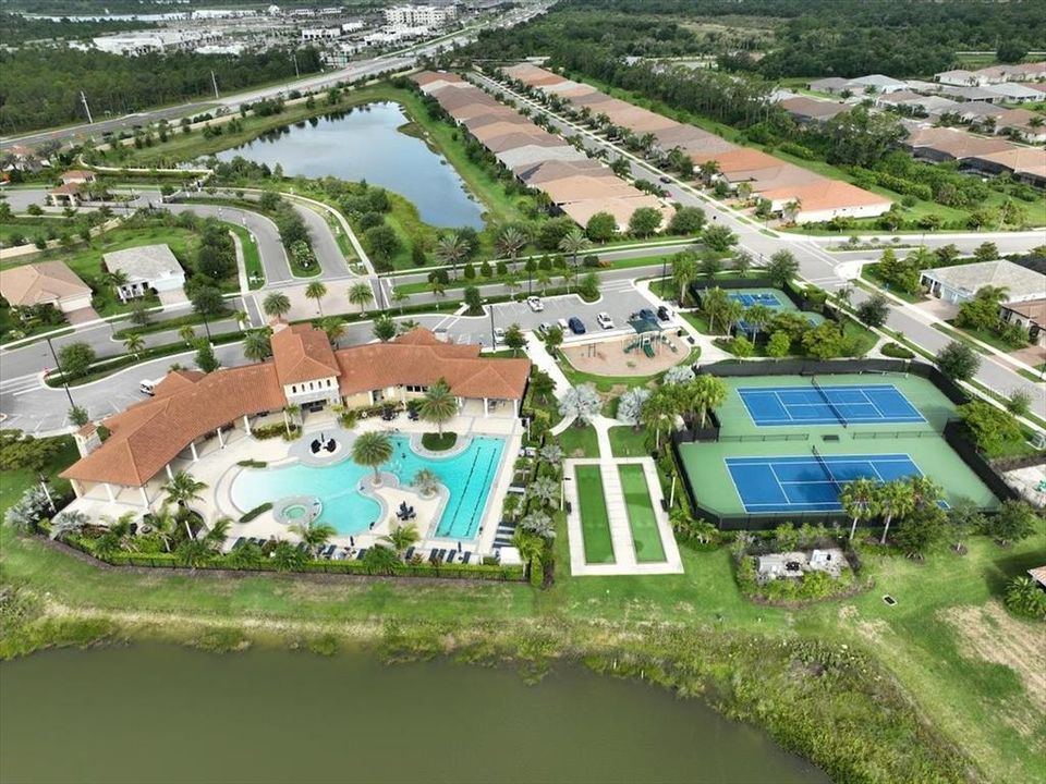 出租: $2,500 (3 贝兹, 2 浴室, 2098 平方英尺)