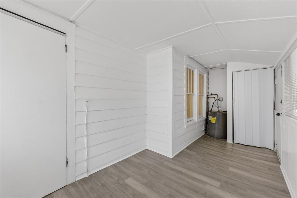 出租: $2,300 (2 贝兹, 1 浴室, 1000 平方英尺)