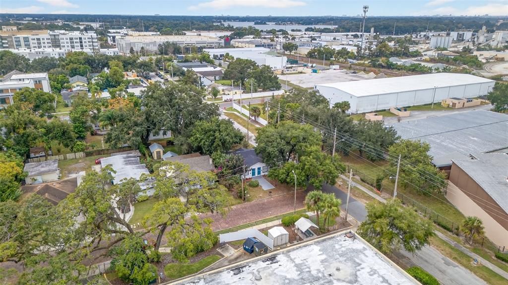 出租: $2,300 (2 贝兹, 1 浴室, 1000 平方英尺)