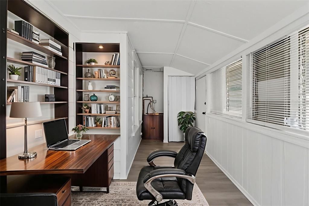 出租: $2,300 (2 贝兹, 1 浴室, 1000 平方英尺)