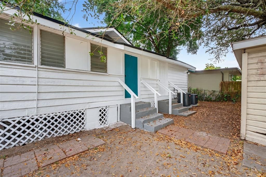 出租: $2,300 (2 贝兹, 1 浴室, 1000 平方英尺)