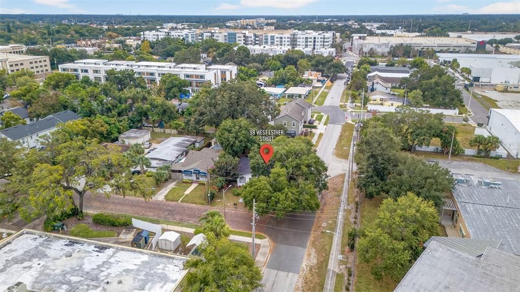 出租: $2,300 (2 贝兹, 1 浴室, 1000 平方英尺)