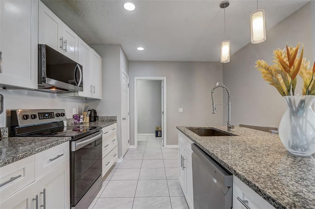 For Sale: $360,000 (4 beds, 2 baths, 1904 Square Feet)