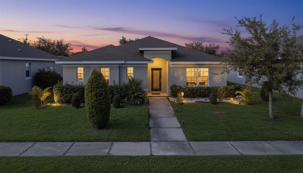 For Sale: $360,000 (4 beds, 2 baths, 1904 Square Feet)