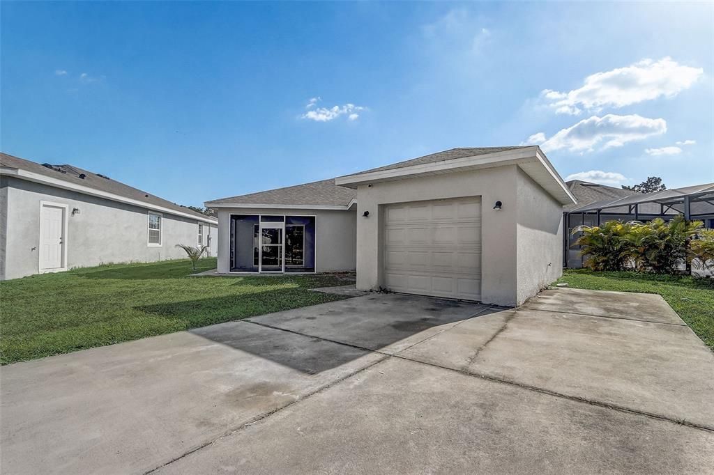 For Sale: $360,000 (4 beds, 2 baths, 1904 Square Feet)