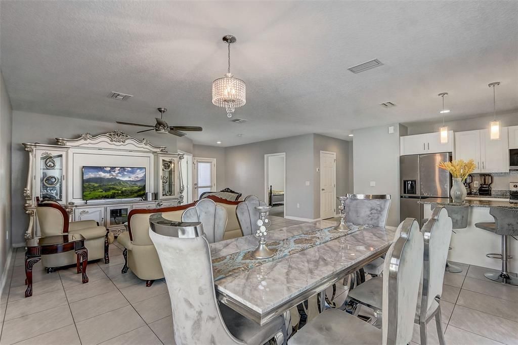 For Sale: $360,000 (4 beds, 2 baths, 1904 Square Feet)