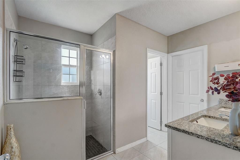 For Sale: $360,000 (4 beds, 2 baths, 1904 Square Feet)