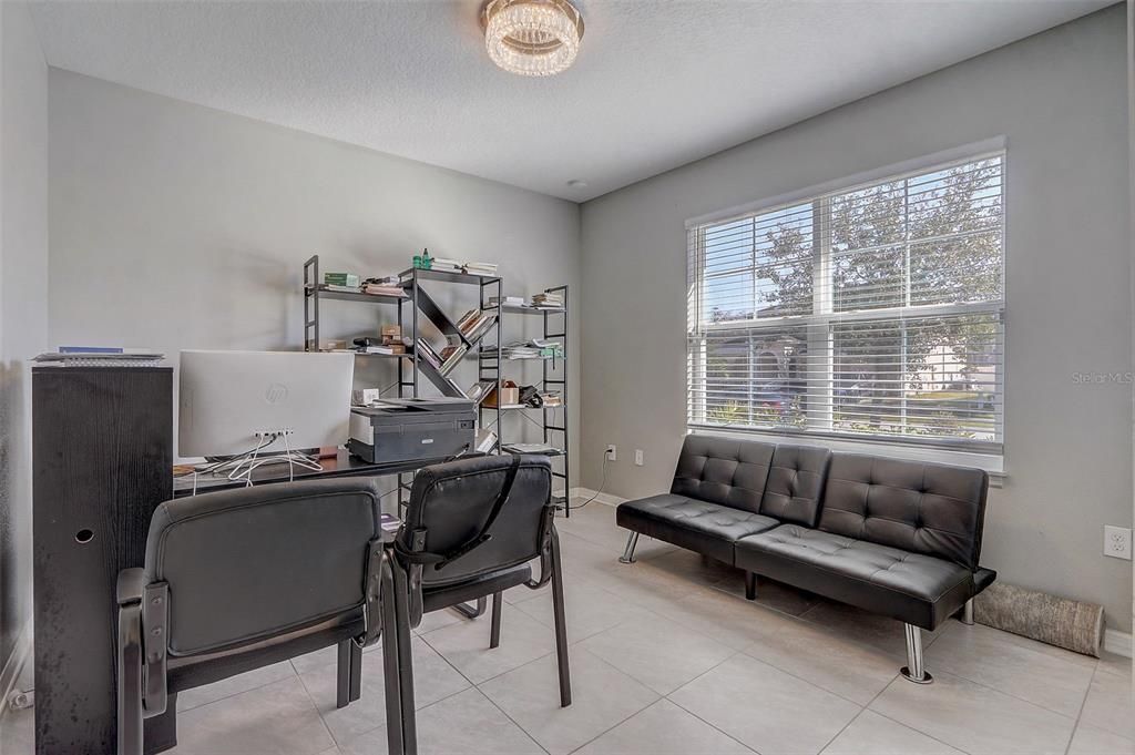 For Sale: $360,000 (4 beds, 2 baths, 1904 Square Feet)