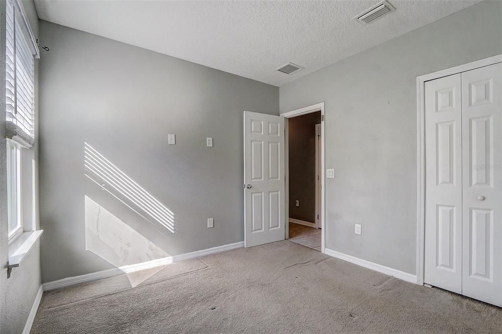 For Sale: $360,000 (4 beds, 2 baths, 1904 Square Feet)