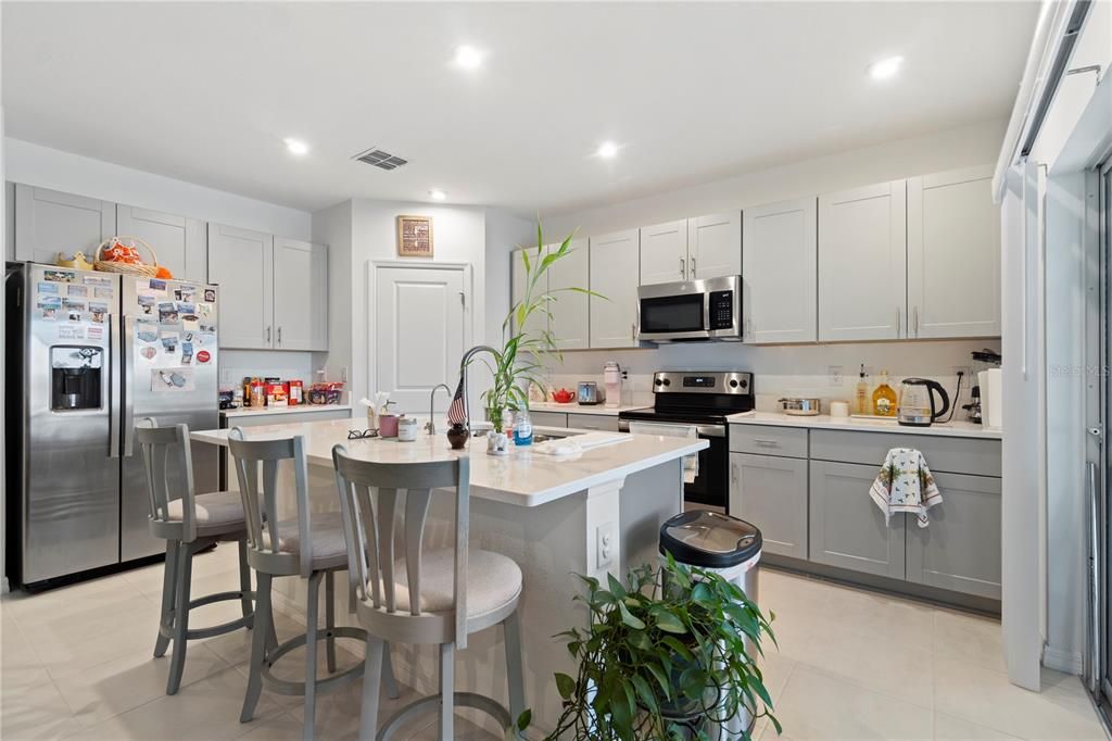 For Sale: $389,900 (4 beds, 2 baths, 1845 Square Feet)