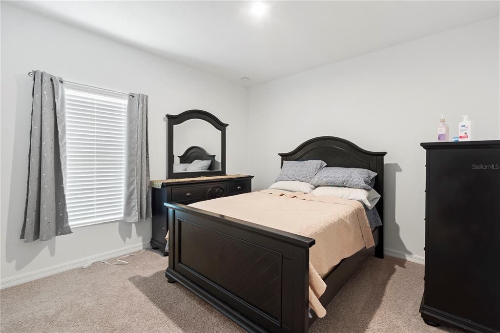 For Sale: $389,900 (4 beds, 2 baths, 1845 Square Feet)