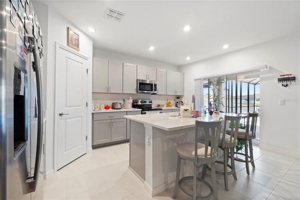 For Sale: $389,900 (4 beds, 2 baths, 1845 Square Feet)