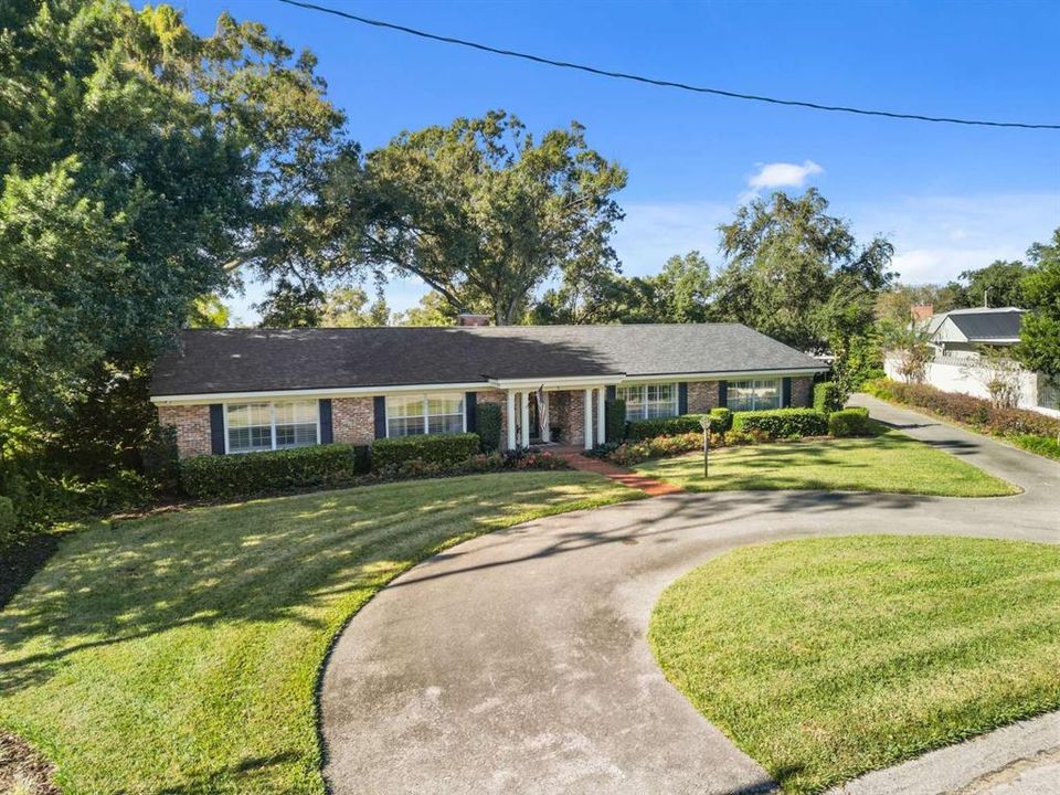 En Venta: $499,900 (3 camas, 2 baños, 3232 Pies cuadrados)