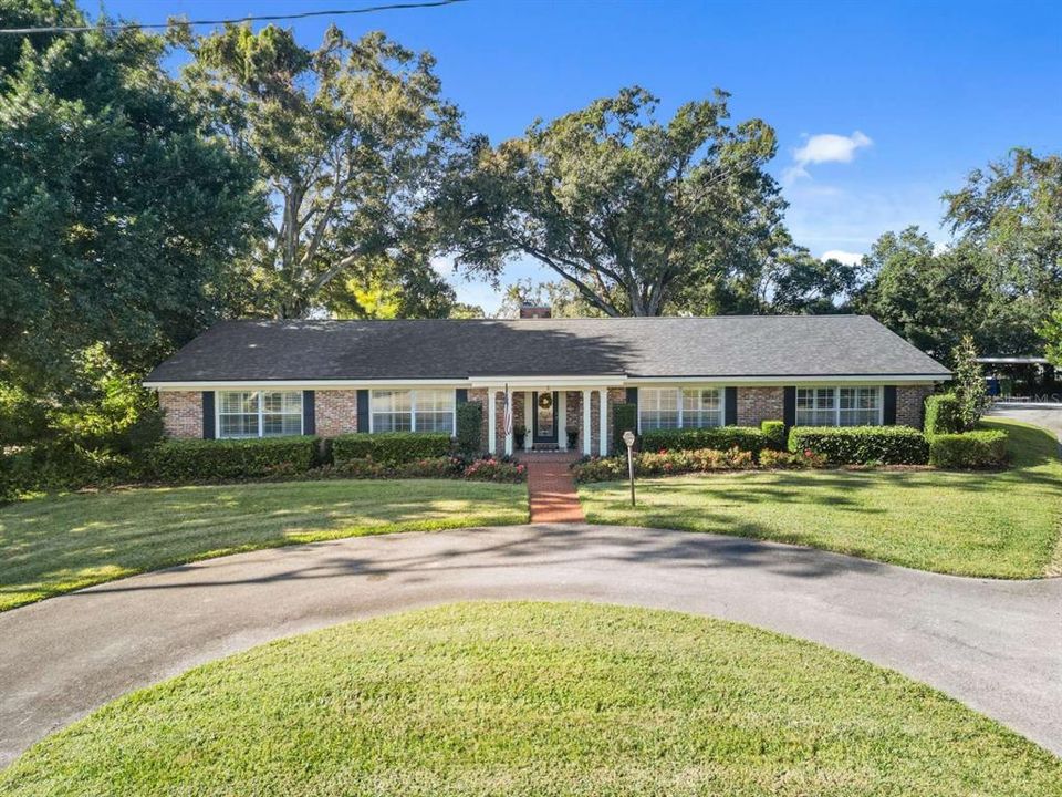 En Venta: $499,900 (3 camas, 2 baños, 3232 Pies cuadrados)