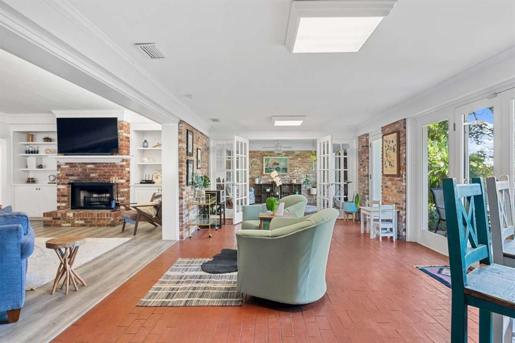 En Venta: $499,900 (3 camas, 2 baños, 3232 Pies cuadrados)