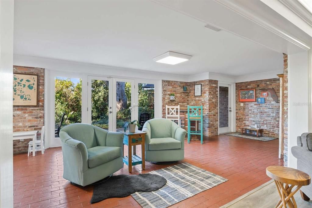 En Venta: $499,900 (3 camas, 2 baños, 3232 Pies cuadrados)