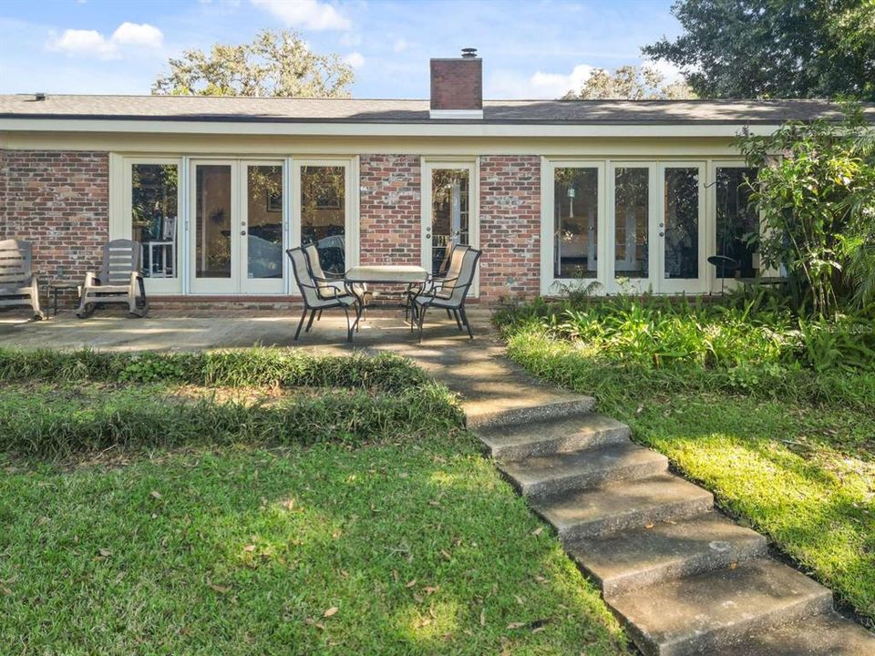 En Venta: $499,900 (3 camas, 2 baños, 3232 Pies cuadrados)