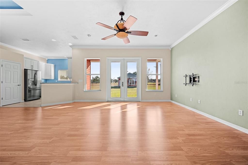 For Sale: $475,000 (3 beds, 2 baths, 1835 Square Feet)