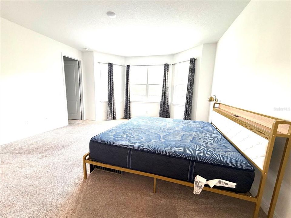 В аренду: $4,000 (4 спален, 3 ванн, 2633 Квадратных фут)