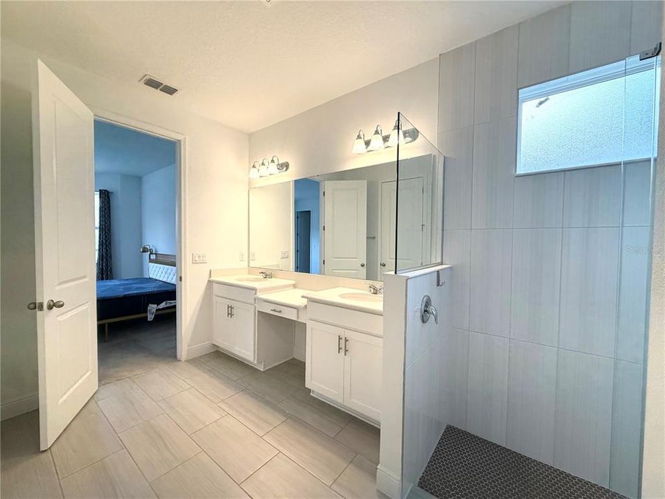 В аренду: $4,000 (4 спален, 3 ванн, 2633 Квадратных фут)