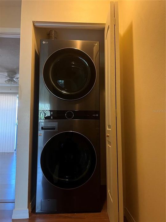 В аренду: $1,700 (2 спален, 2 ванн, 1190 Квадратных фут)