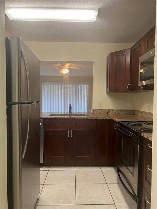 В аренду: $1,700 (2 спален, 2 ванн, 1190 Квадратных фут)