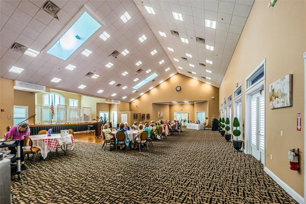 For Sale: $285,000 (2 beds, 2 baths, 1633 Square Feet)