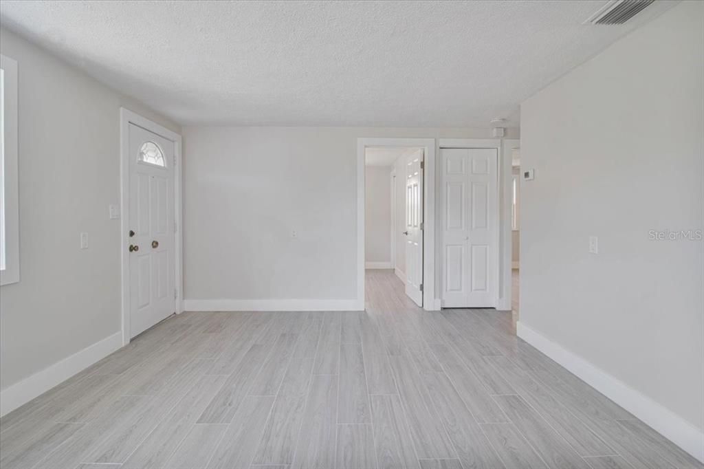 En Venta: $489,000 (3 camas, 2 baños, 1408 Pies cuadrados)