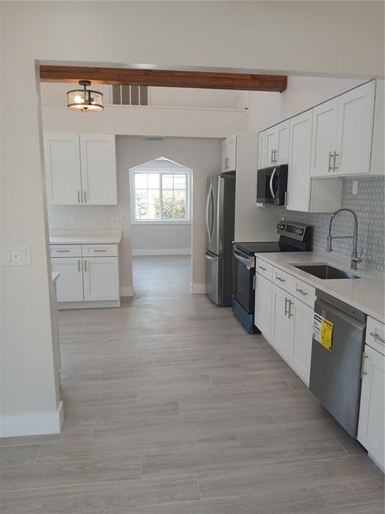 En Venta: $489,000 (3 camas, 2 baños, 1408 Pies cuadrados)