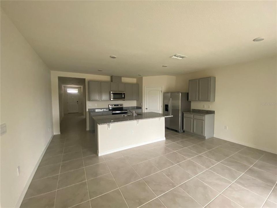 В аренду: $2,295 (4 спален, 2 ванн, 1867 Квадратных фут)