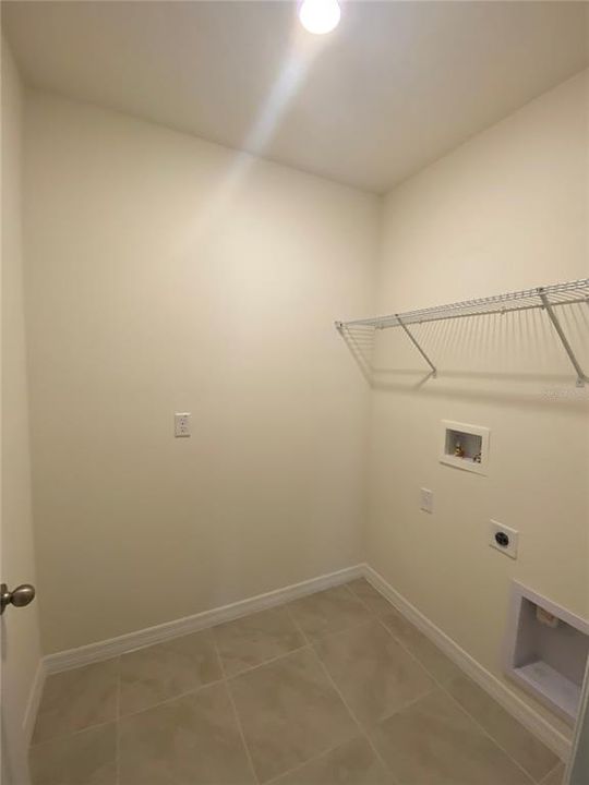 В аренду: $2,295 (4 спален, 2 ванн, 1867 Квадратных фут)