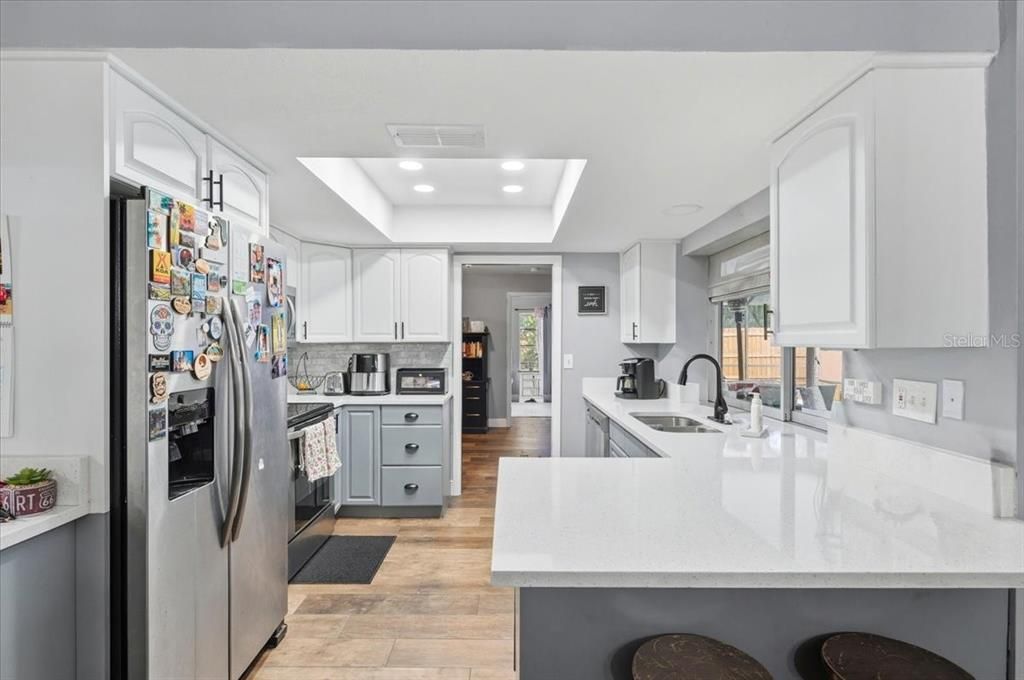 En Venta: $395,000 (4 camas, 2 baños, 1845 Pies cuadrados)