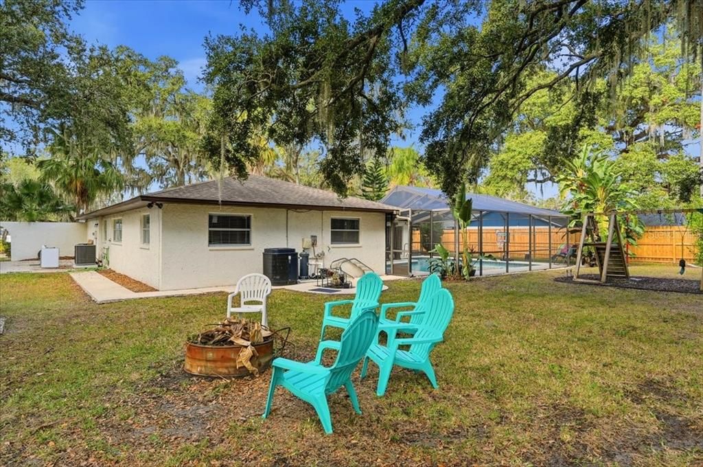 En Venta: $395,000 (4 camas, 2 baños, 1845 Pies cuadrados)