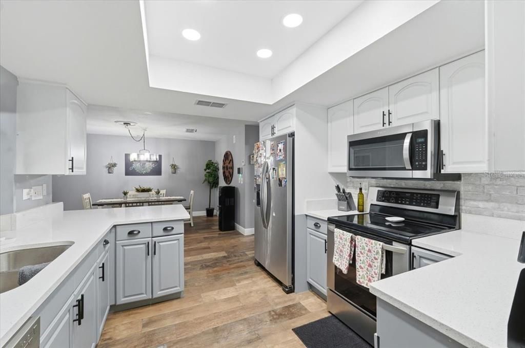 En Venta: $395,000 (4 camas, 2 baños, 1845 Pies cuadrados)