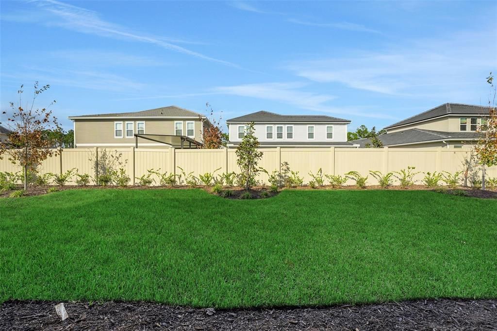 На продажу: $1,103,179 (6 спален, 4 ванн, 3542 Квадратных фут)