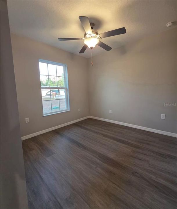 出租: $2,000 (3 贝兹, 2 浴室, 1053 平方英尺)