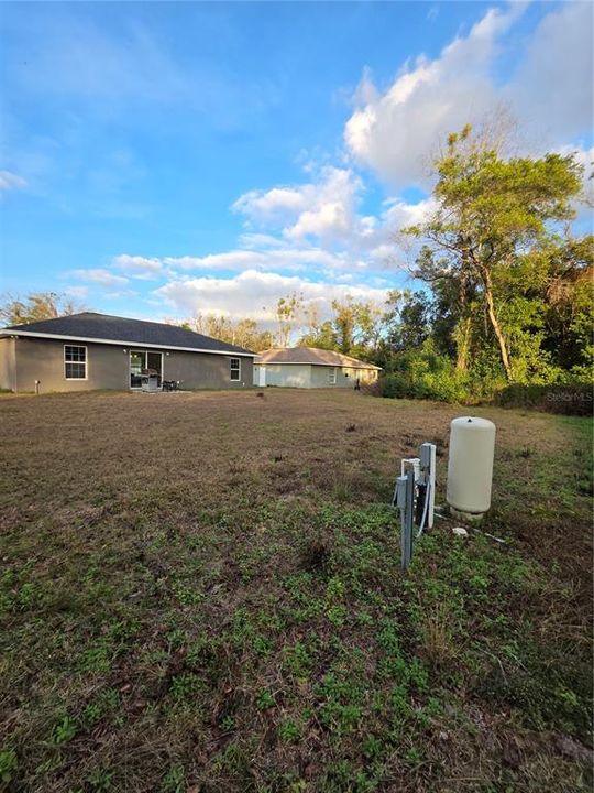 出租: $2,000 (3 贝兹, 2 浴室, 1053 平方英尺)