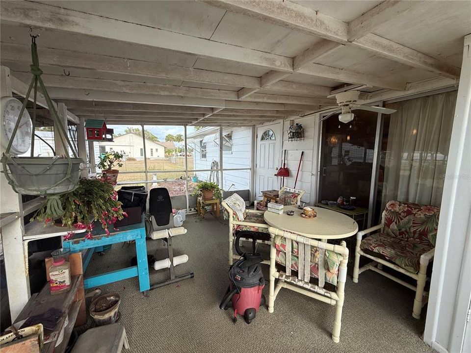 待售: $195,000 (3 贝兹, 2 浴室, 1019 平方英尺)