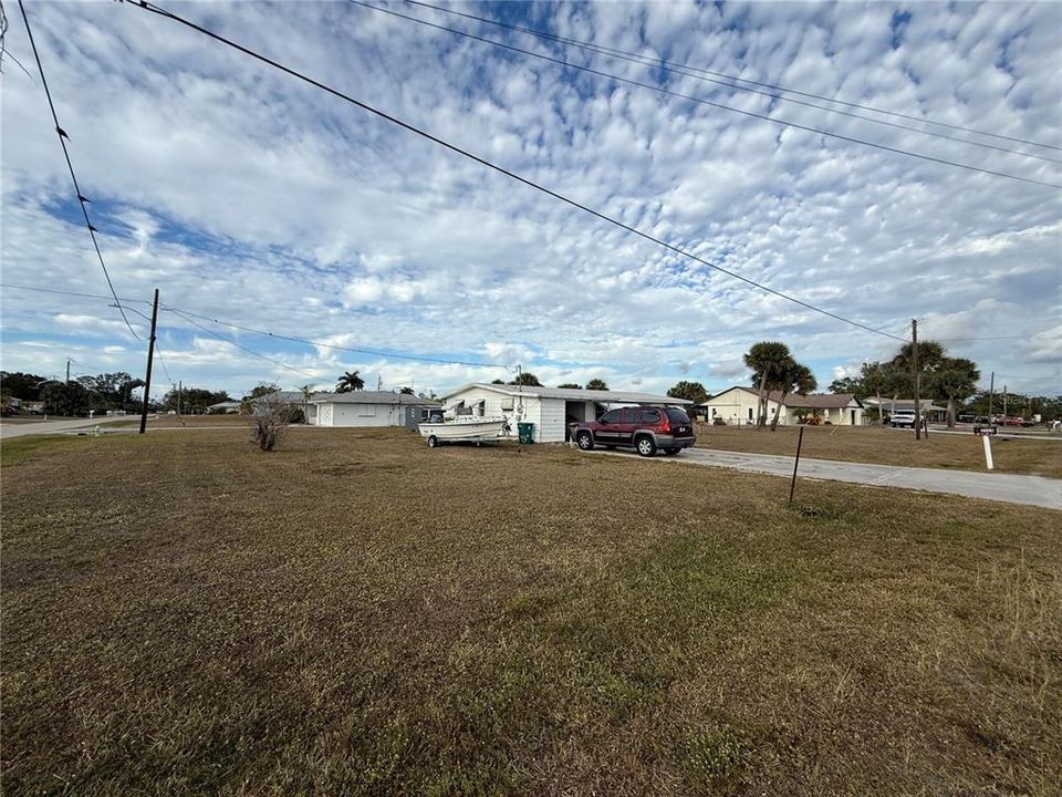 待售: $195,000 (3 贝兹, 2 浴室, 1019 平方英尺)