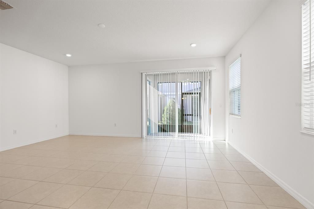 En Renta: $2,650 (4 camas, 2 baños, 1780 Pies cuadrados)