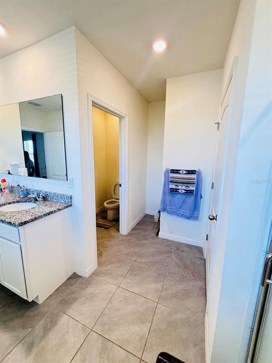 出租: $2,590 (5 贝兹, 2 浴室, 2670 平方英尺)