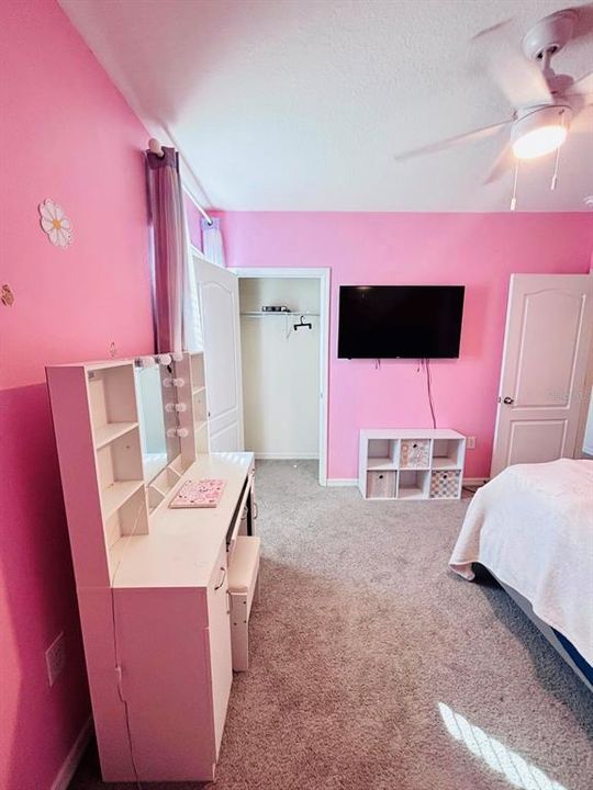 出租: $2,590 (5 贝兹, 2 浴室, 2670 平方英尺)