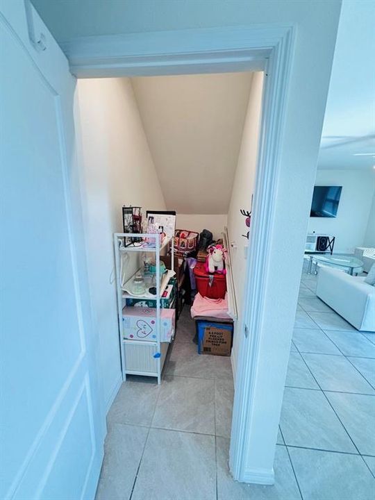 出租: $2,590 (5 贝兹, 2 浴室, 2670 平方英尺)