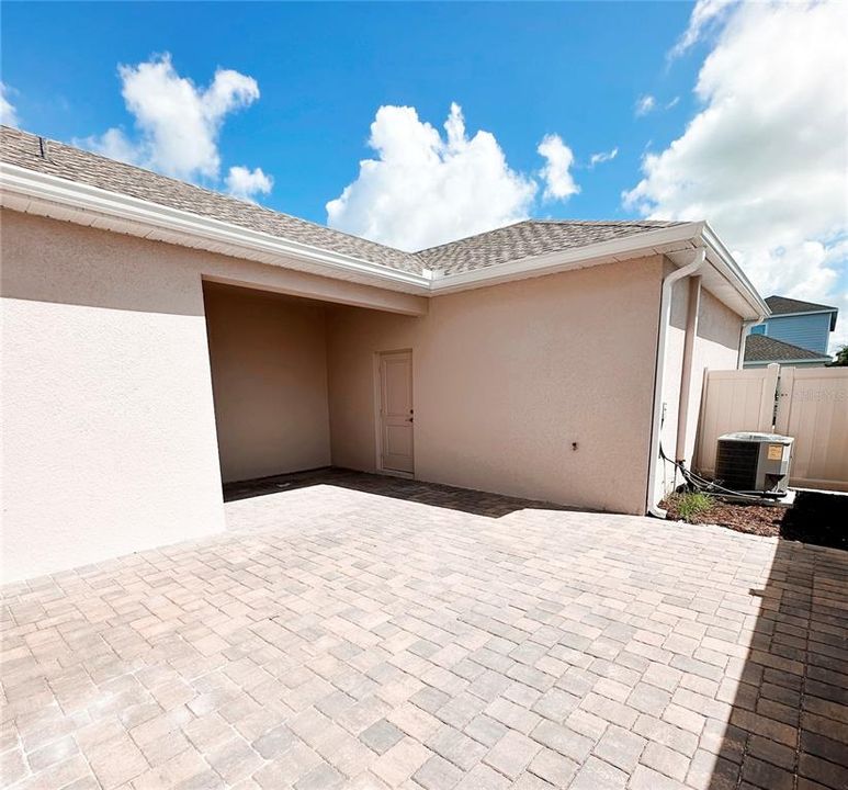 出租: $2,400 (3 贝兹, 2 浴室, 1755 平方英尺)