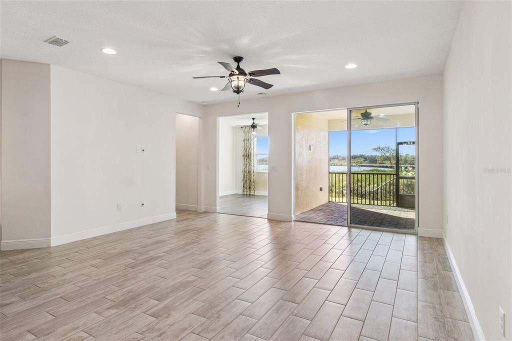 На продажу: $695,000 (4 спален, 3 ванн, 2587 Квадратных фут)