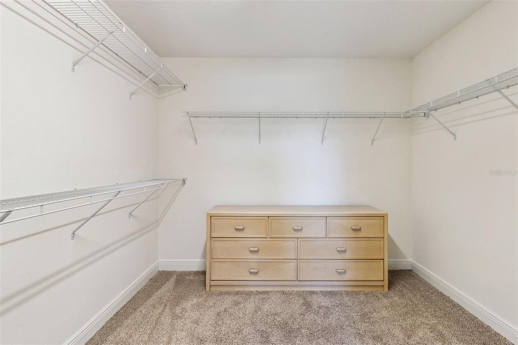 На продажу: $695,000 (4 спален, 3 ванн, 2587 Квадратных фут)